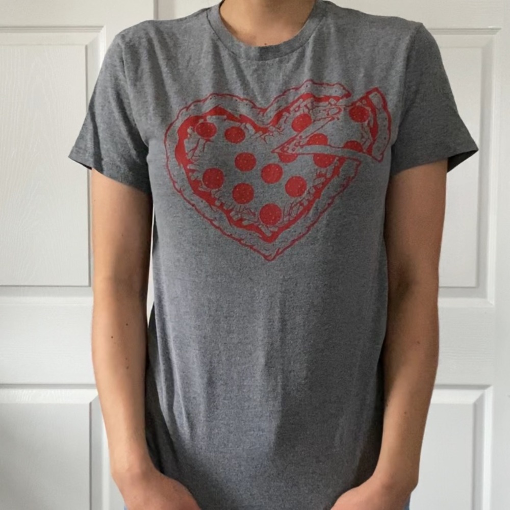 Pizza graphic t-shirt!